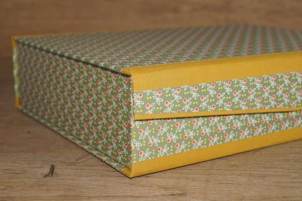 Handmade box with stylized olives
